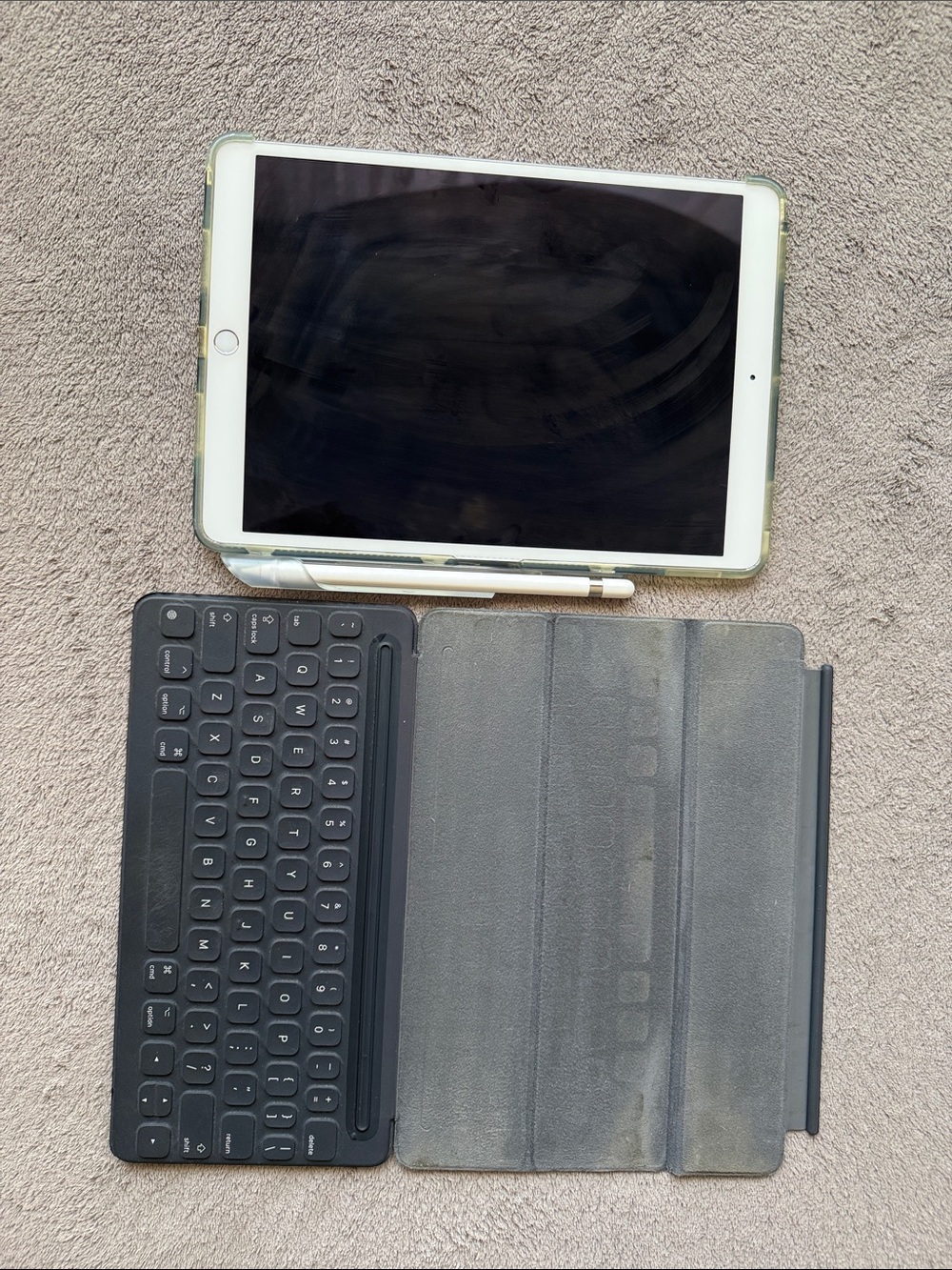 Apple iPad with White Pencil and Black Bluetooth Keyboard Case
